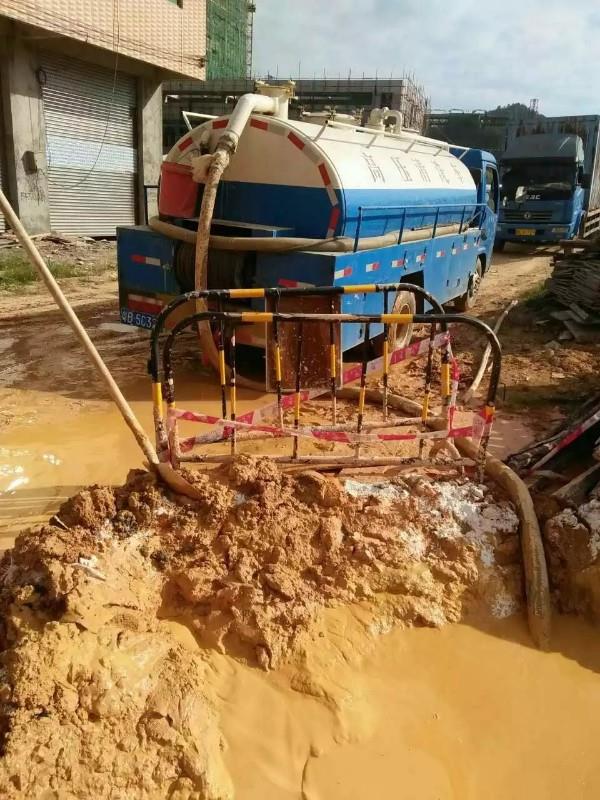 弓长岭工地淤泥清淤